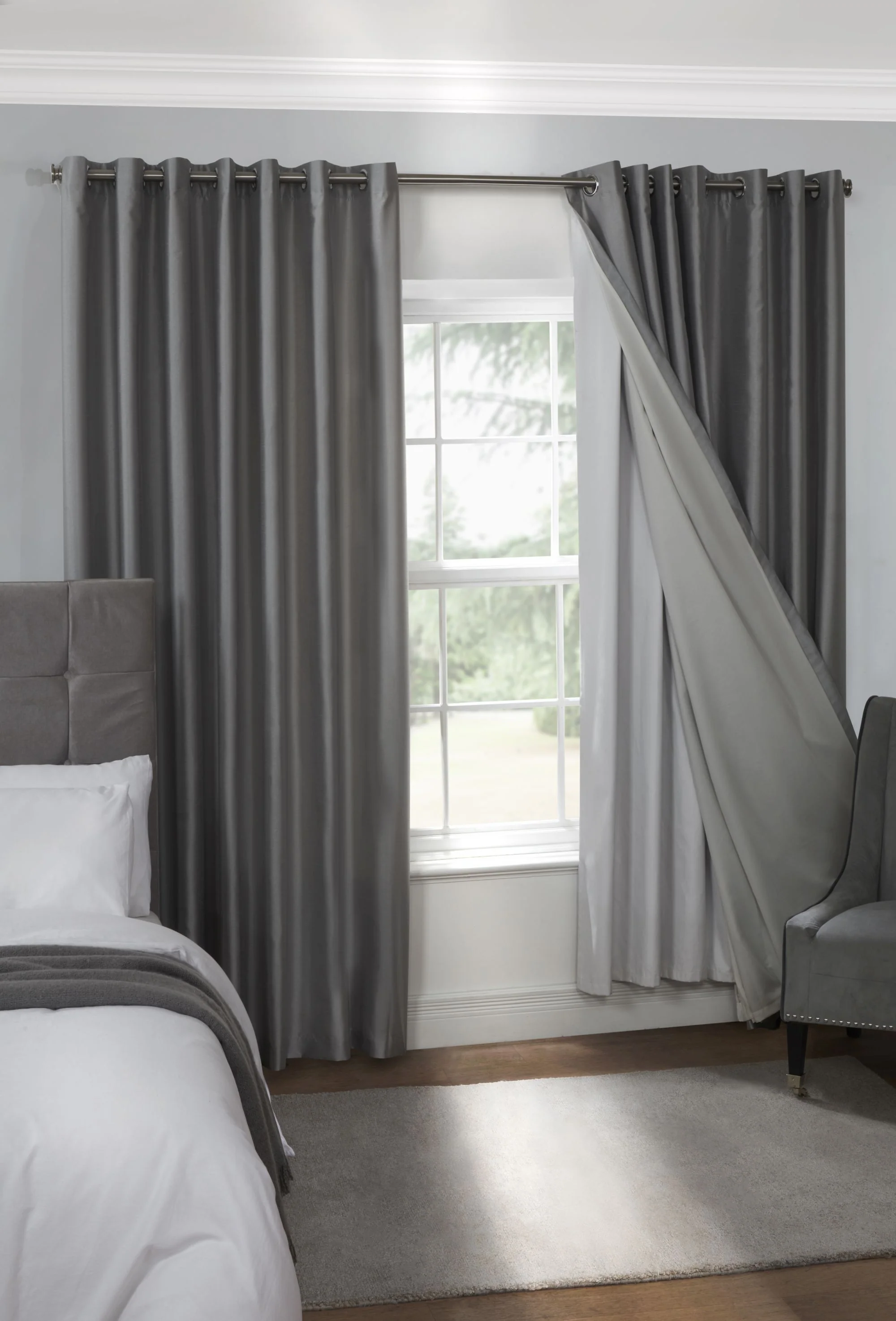Total Blackout Eyelet Curtain Linings - Image 2