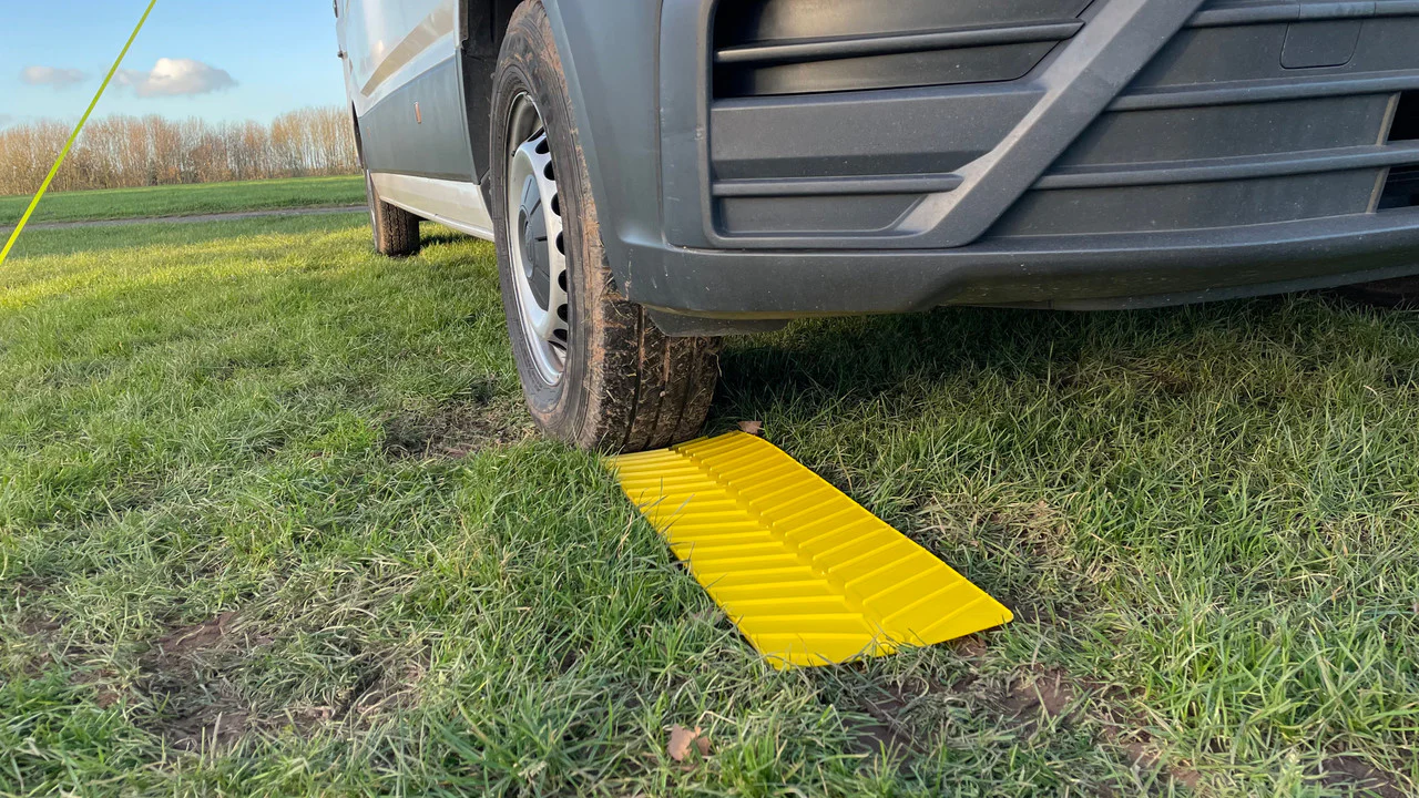 Vehicle Anti Slip Grip Mats - Image 2