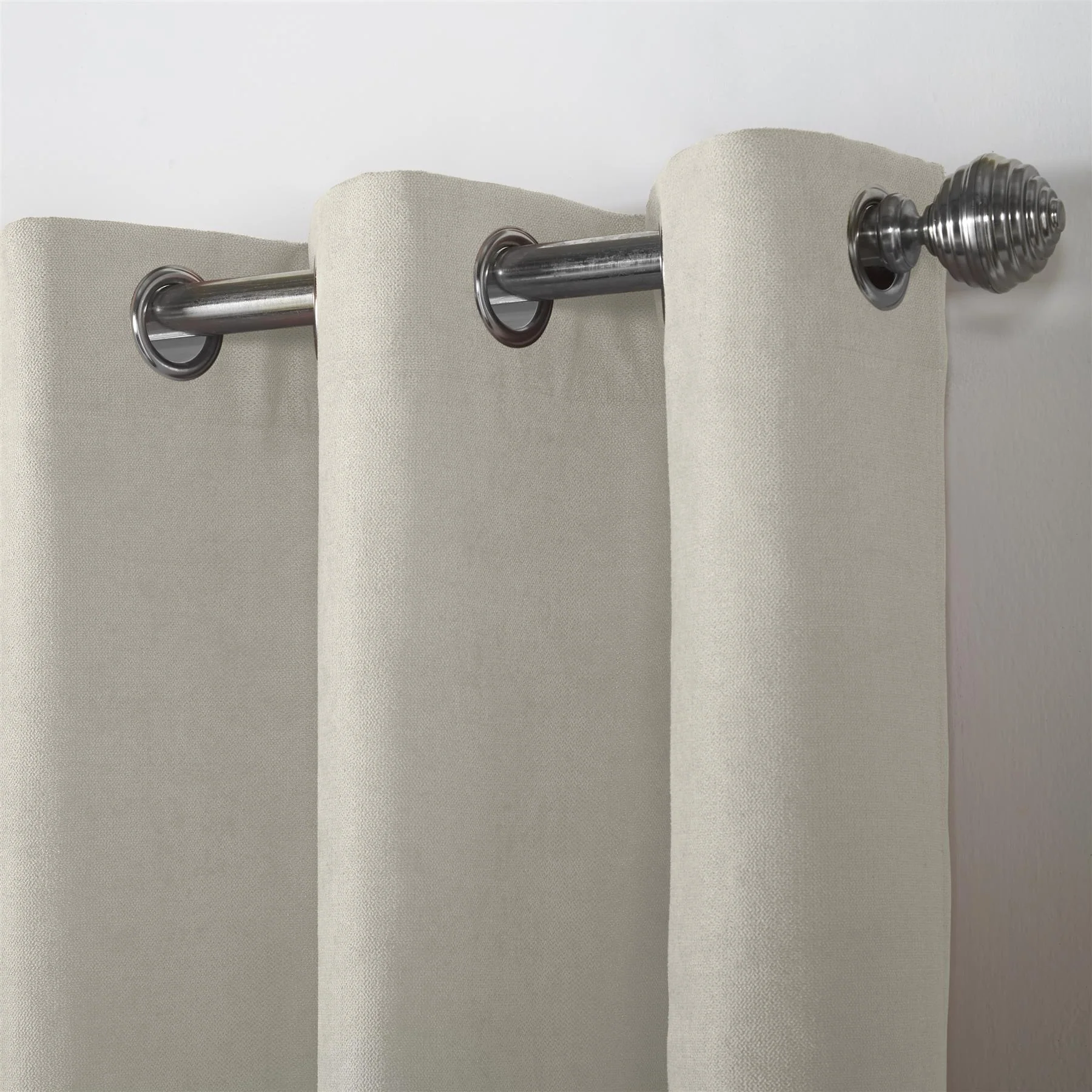Velvet Chenille Unlined Ring Top Curtains - Image 3
