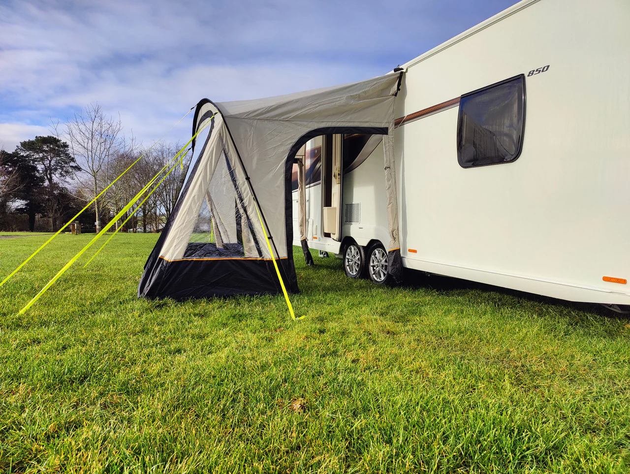 View Lite 260 Caravan Awning - Image 3