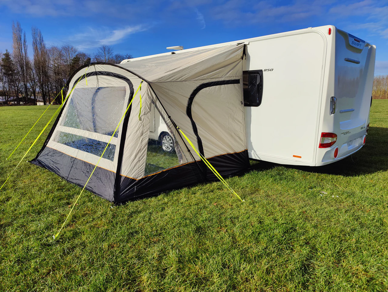 View Lite 390 Caravan Awning - Image 3