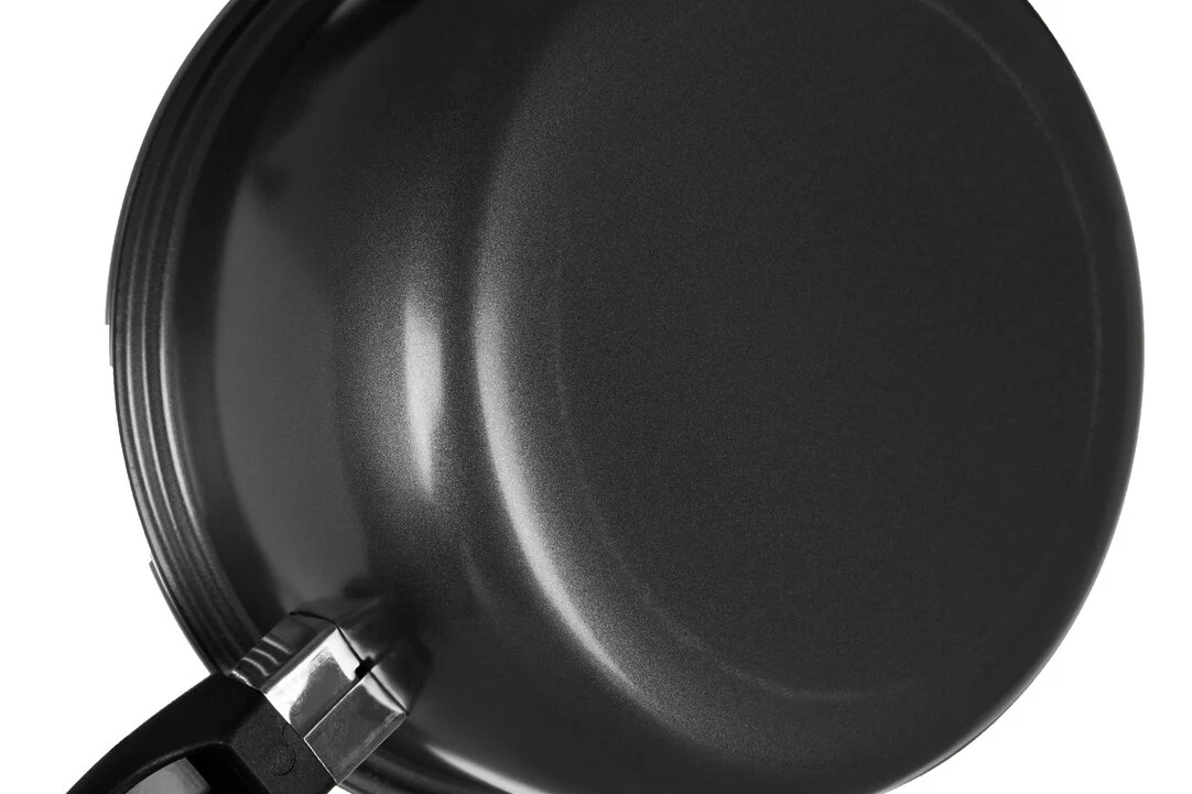 Viggo 3 Piece Black Saucepan Set with Lids - Image 5