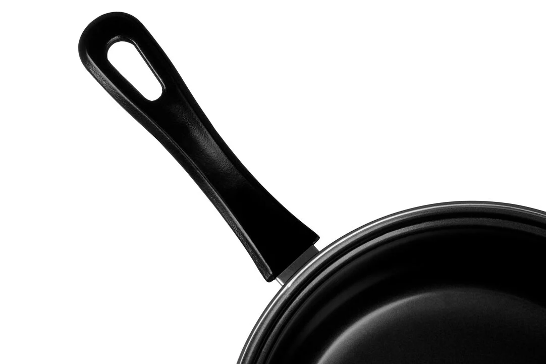 Viggo 3 Piece Cream Saucepan Set with Lids - Image 8