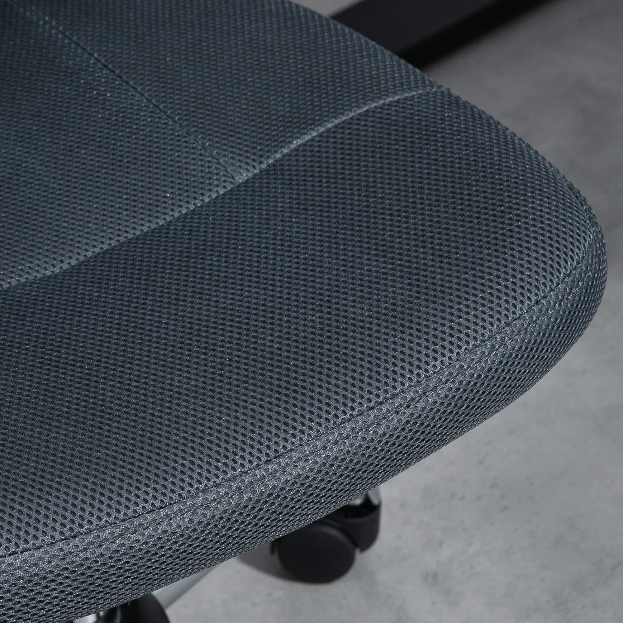 Vinsetto Armless Office Chair with Adjustable Height Mesh Back Wheels Dark Grey - Image 7