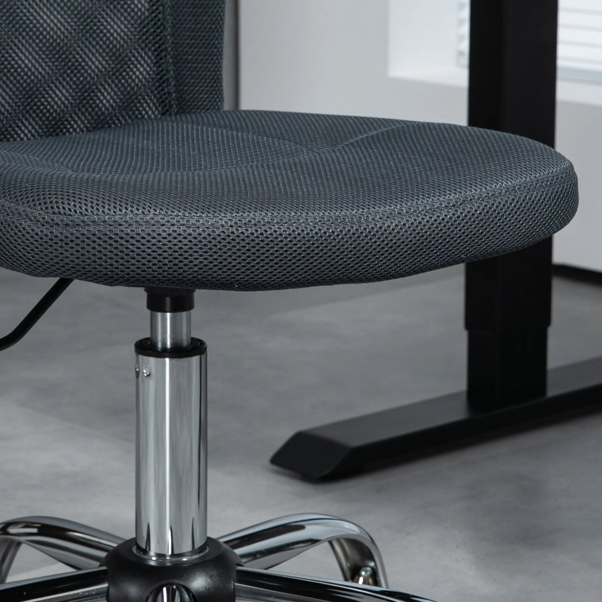 Vinsetto Armless Office Chair with Adjustable Height Mesh Back Wheels Dark Grey - Image 9