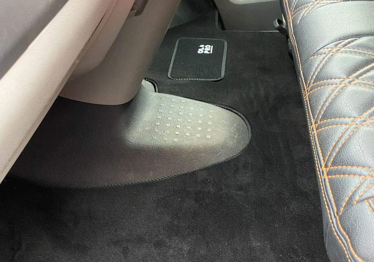 Volkswagen T5 2003 - 2015 Front mat - Black - Image 2