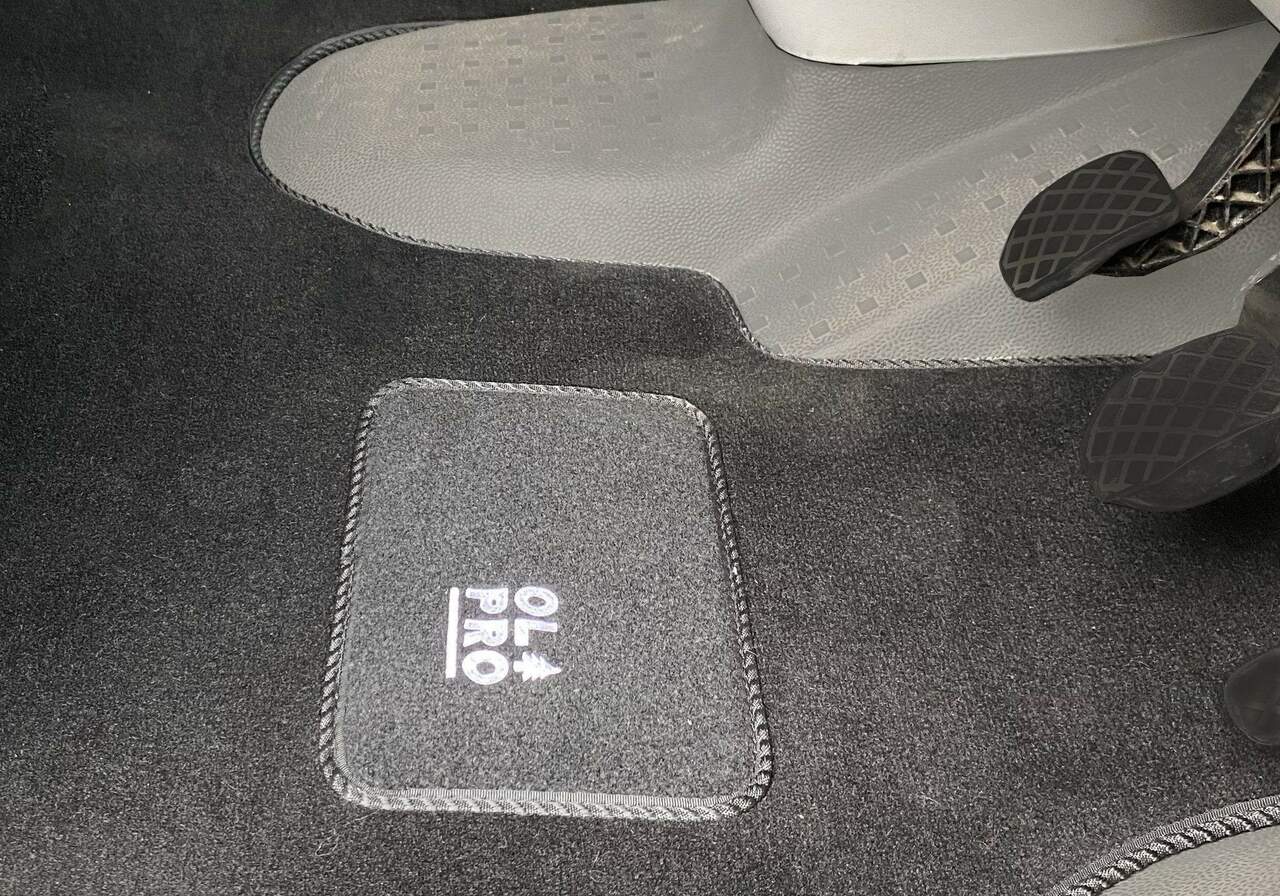 Volkswagen T5 2003 - 2015 Front mat - Black - Image 3