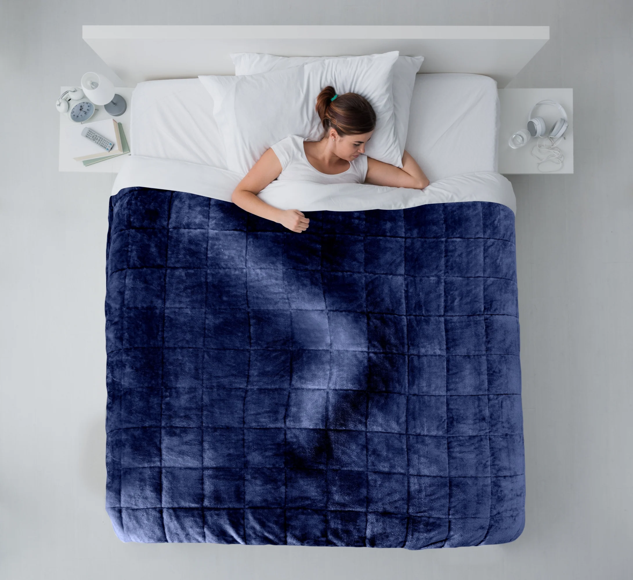 Weighted Sherpa Blanket in Navy - Image 3