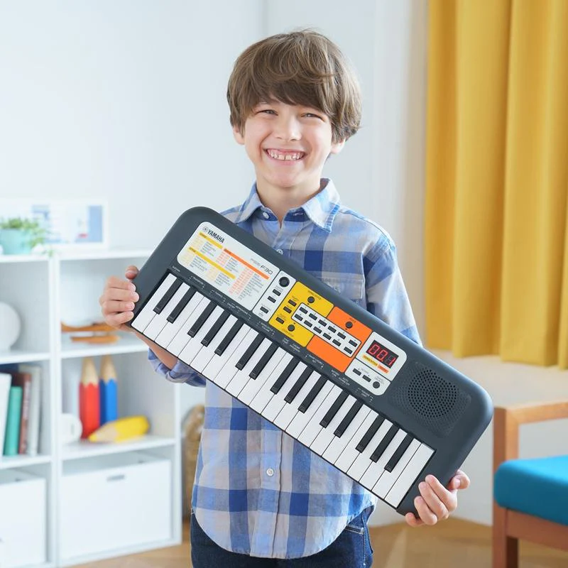 Yamaha PSS-F30 Portable Keyboard - Image 2