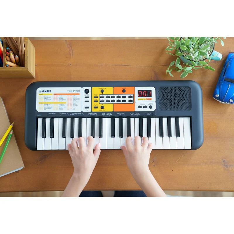 Yamaha PSS-F30 Portable Keyboard - Image 6
