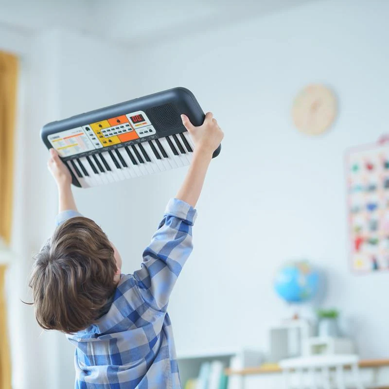 Yamaha PSS-F30 Portable Keyboard - Image 8